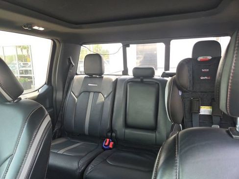 Used 2018 Ford F150 Platinum w/ Equipment Group 701A Luxury AWD/4WD image 9