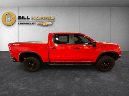 Used 2025 Chevrolet Silverado 1500 ZR2 w/ Dark Appearance Package AWD/4WD image 20