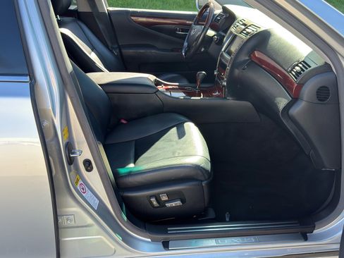 Used 2007 Lexus LS 460 image 45
