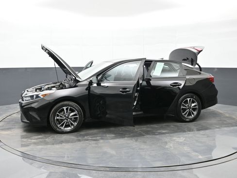 Used 2022 Kia Forte LXS image 49