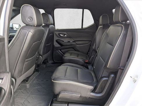Used 2023 Chevrolet Traverse Premier image 19