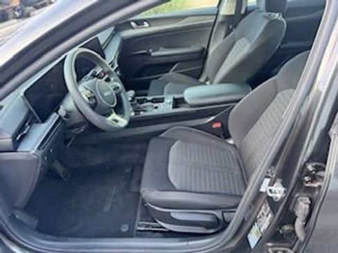 Used 2025 Kia K5 LXS image 10