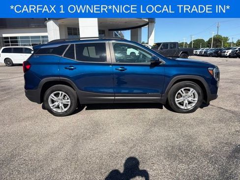 Used 2023 GMC Terrain SLE w/ Driver Convenience Package FWD image 12