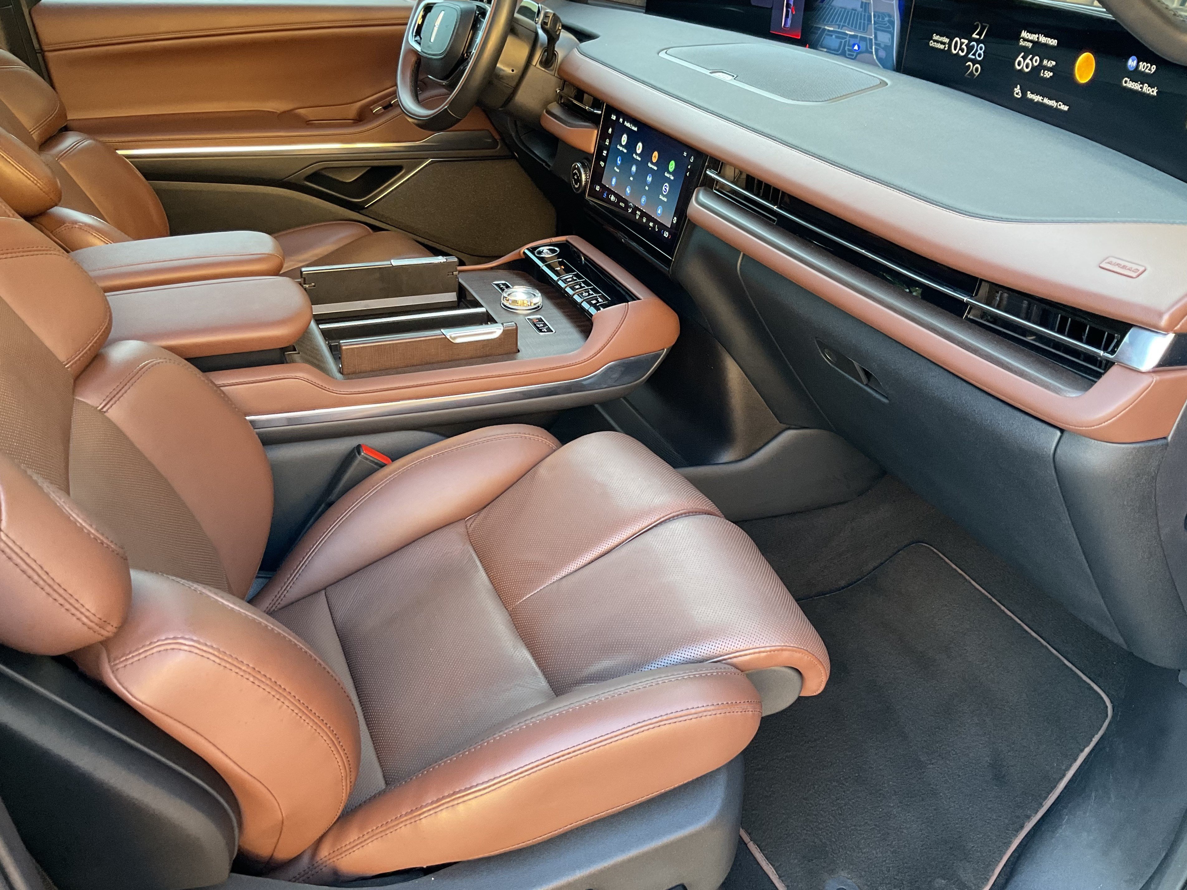 Used 2025 Lincoln Navigator Reserve AWD/4WD image 24