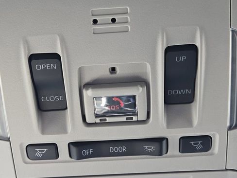 Used 2023 Toyota Highlander XLE image 25