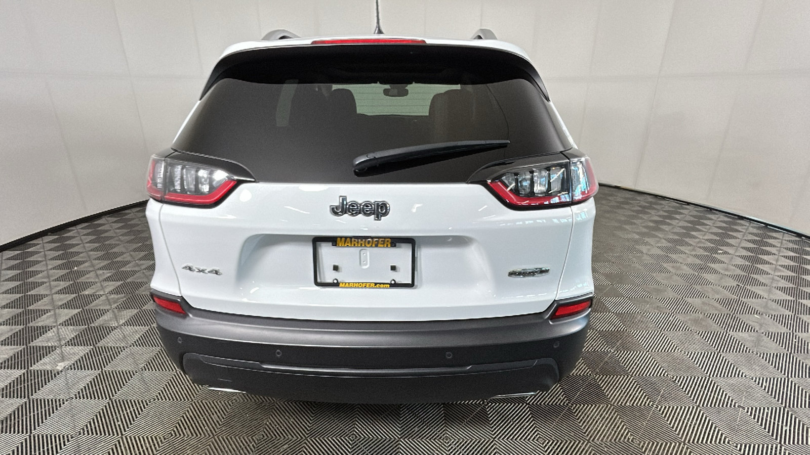 Used 2021 Jeep Cherokee Latitude Lux w/ Sun & Sound Group AWD/4WD image 4