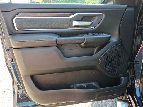 Used 2021 RAM 1500 Big Horn AWD/4WD image 11
