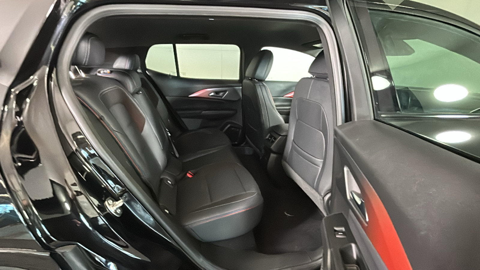 Used 2024 Chevrolet Equinox EV RS FWD image 36