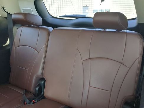 Used 2021 Buick Enclave Avenir w/ Avenir Technology Package image 32