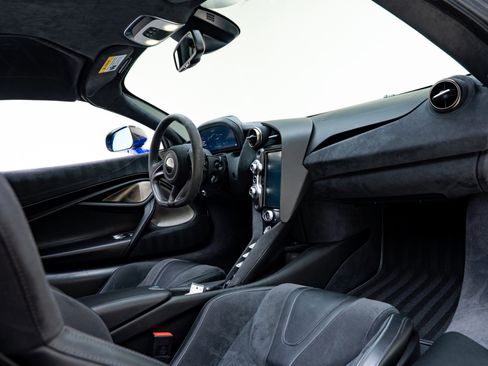 Used 2018 McLaren 720S Performance RWD image 41