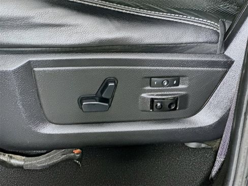 Used 2018 RAM 3500 Laramie image 22