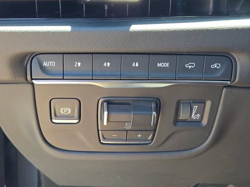 Used 2025 Cadillac Escalade Sport w/ Touring Package AWD/4WD image 30
