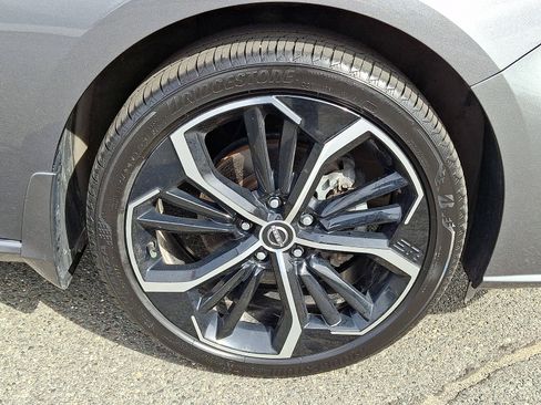 Certified 2025 Nissan Altima 2.5 SR w/ SR Premium Package AWD/4WD image 9