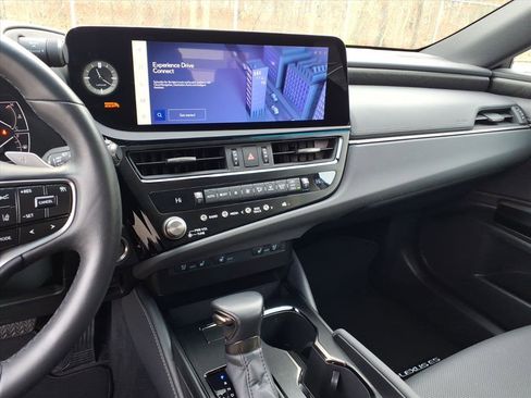 Certified 2025 Lexus ES 350 w/ Premium Package image 21