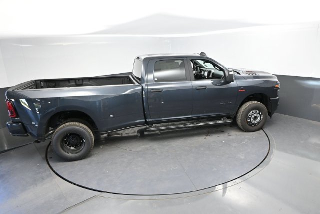 New 2027 RAM 3500 Big Horn AWD/4WD image 33