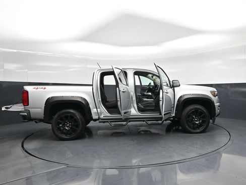 Used 2020 Chevrolet Colorado LT w/ Colorado RST Special Edition AWD/4WD image 5