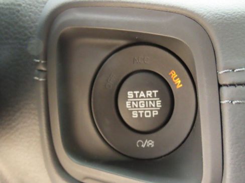 Used 2026 Jeep Wrangler Unlimited Rubicon AWD/4WD image 25