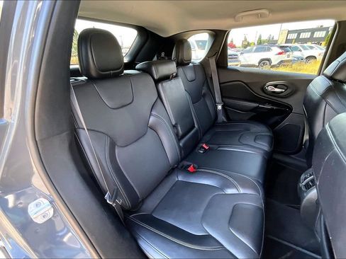 Used 2023 Jeep Cherokee Altitude Lux AWD/4WD image 20