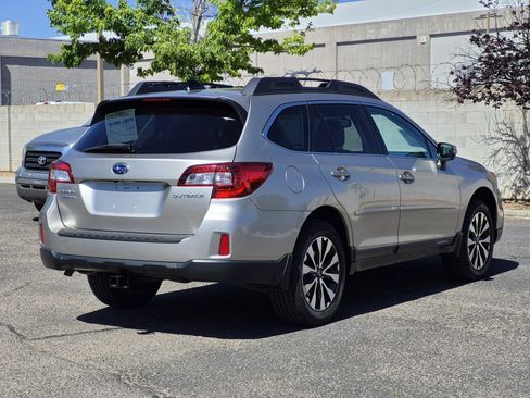 Used 2016 Subaru Outback 2.5i Limited AWD/4WD image 7