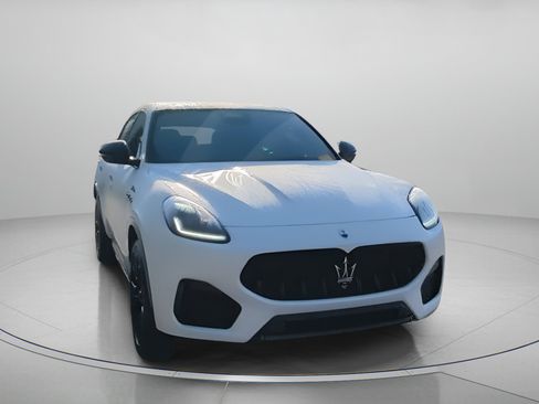Used 2025 Maserati Grecale Modena image 5