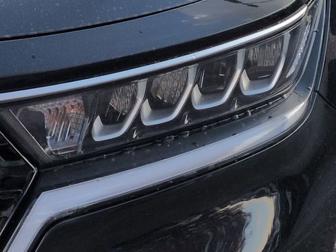 Used 2022 Kia Sorento LX image 11