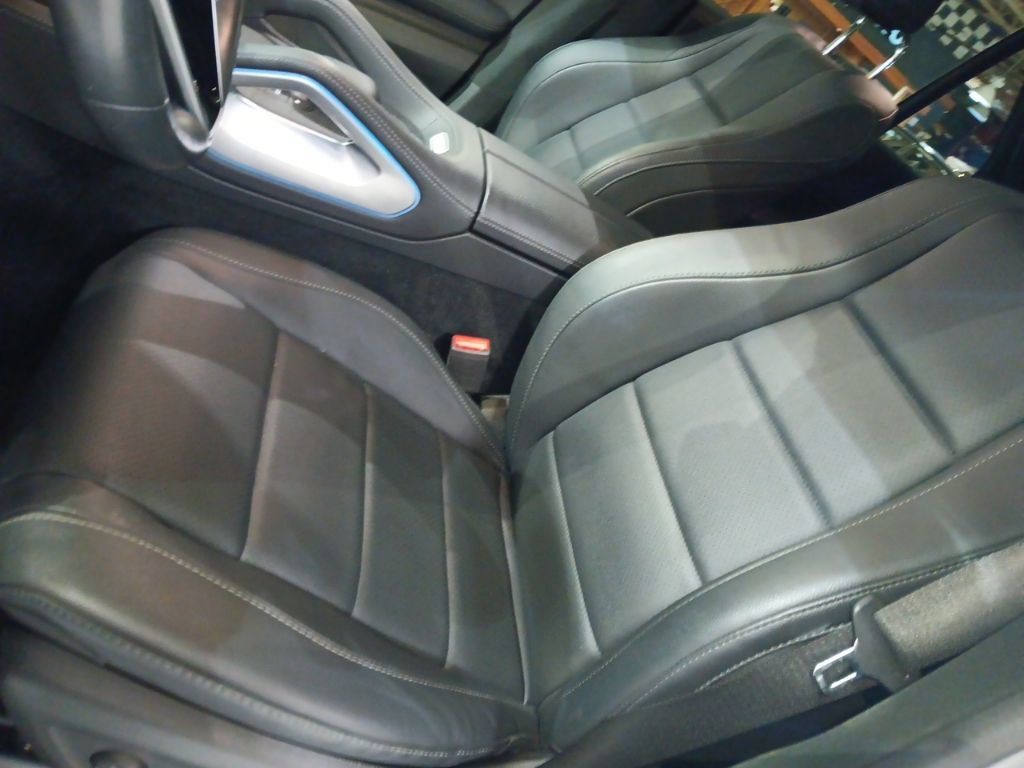 Certified 2024 Mercedes-Benz GLE 350 4MATIC image 6