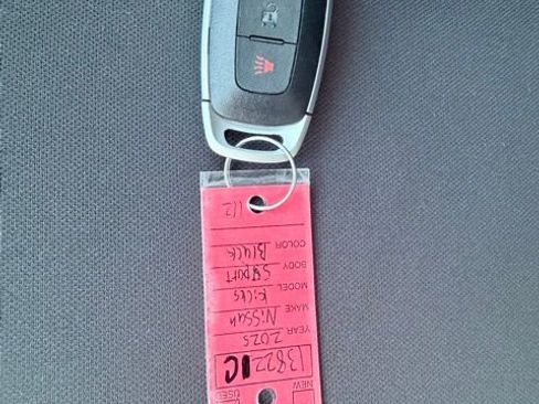 Certified 2025 Nissan Kicks Play S image 30