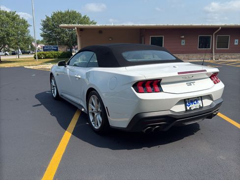 Used 2025 Ford Mustang GT Premium RWD image 8