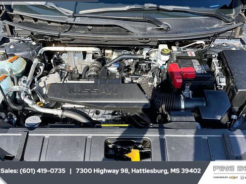 Used 2024 Nissan Rogue S AWD/4WD image 8