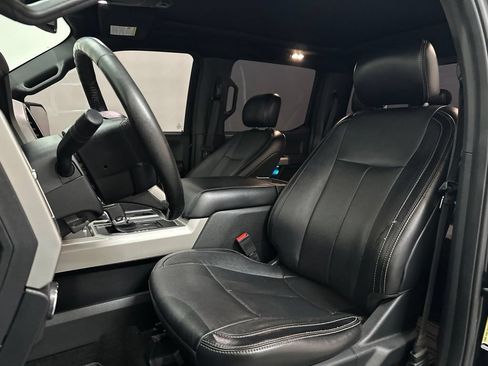 Used 2019 Ford F150 Lariat RWD image 27
