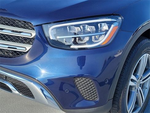 Used 2022 Mercedes-Benz GLC 300 4MATIC w/ Driver Assistance Package image 10