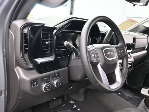 Used 2025 GMC Sierra 1500 Elevation AWD/4WD image 14