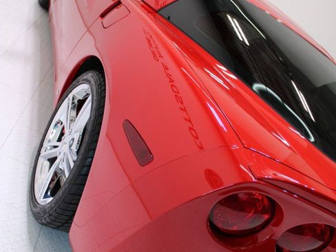 Used 2006 Chevrolet Corvette image 36