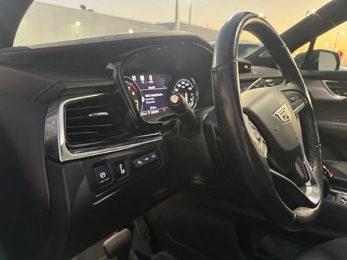 Used 2024 Cadillac XT6 Premium Luxury w/ Technology Package AWD/4WD image 16