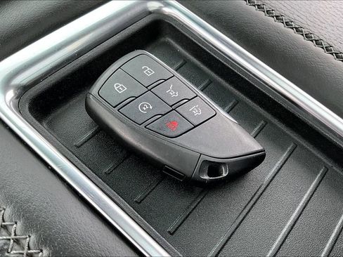 Used 2024 GMC Yukon XL Denali RWD image 36