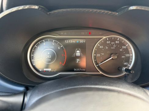 Used 2023 Nissan Versa SV image 22