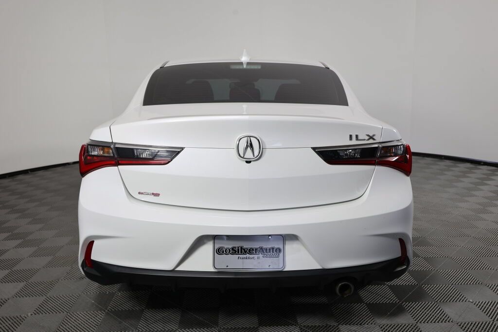 Used 2020 Acura ILX w/ Premium Package FWD image 3