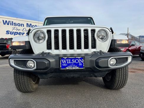 Used 2023 Jeep Gladiator Overland image 35