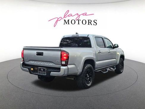 Used 2022 Toyota Tacoma SR5 w/ Technology Package AWD/4WD image 5