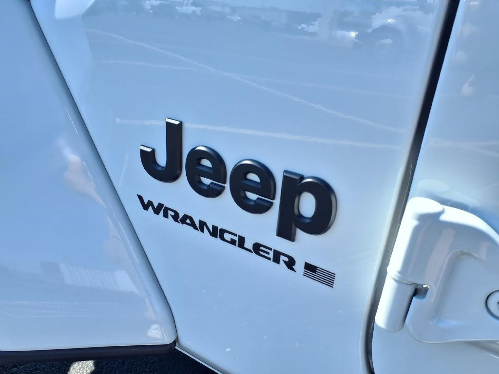 Used 2026 Jeep Wrangler Unlimited Sahara AWD/4WD image 27