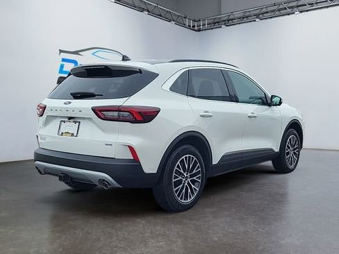 Used 2024 Ford Escape SE w/ PHEV Premium Package image 3