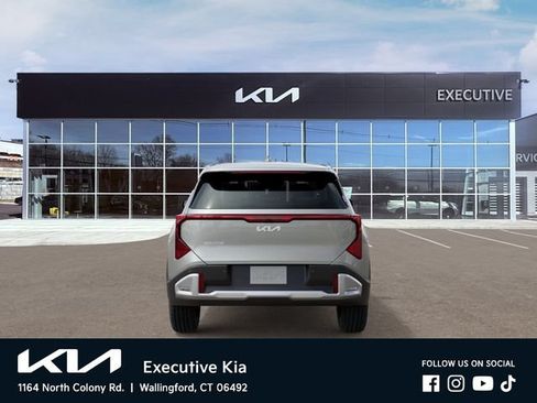 New 2027 Kia Seltos LX FWD image 5