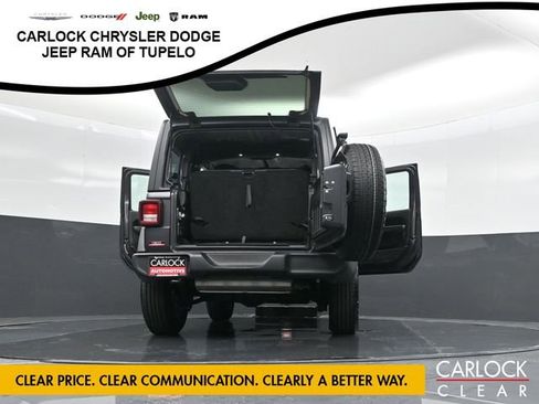 Used 2025 Jeep Wrangler Sport image 41