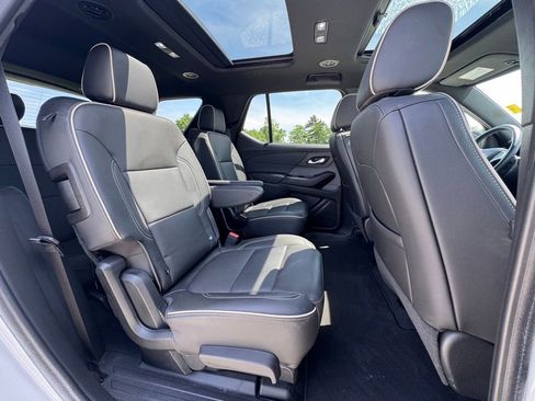 Used 2023 Chevrolet Traverse Premier w/ Redline Edition AWD/4WD image 34