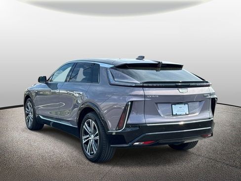Certified 2024 Cadillac Lyriq Luxury AWD/4WD image 21