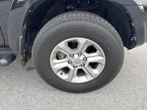 Used 2019 Toyota 4Runner SR5 Premium AWD/4WD image 38
