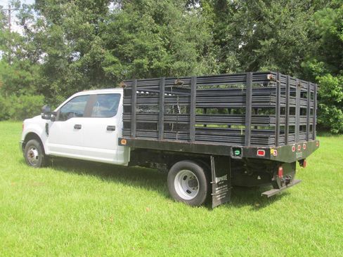 Used 2017 Ford F350 XL w/ Power Equipment Group image 4