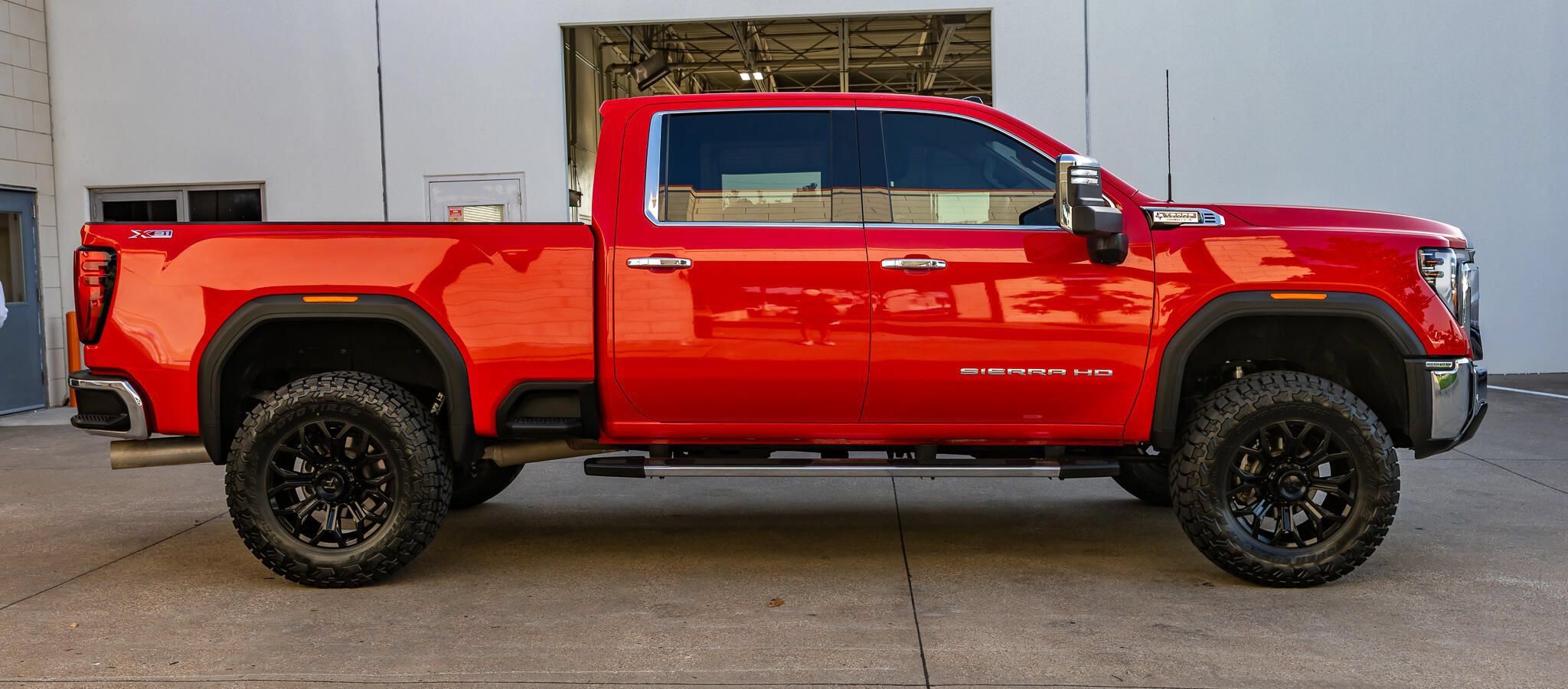 Used 2024 GMC Sierra 2500 SLT w/ Texas SLT Premium Package AWD/4WD image 11