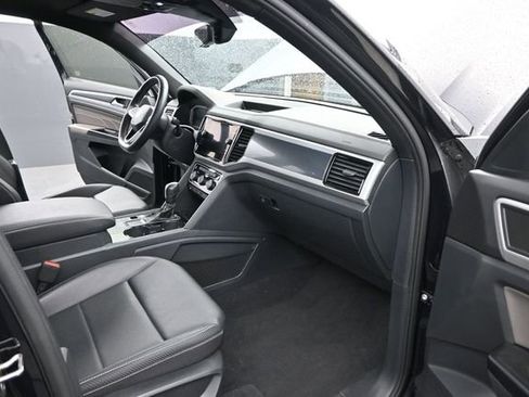 Used 2021 Volkswagen Atlas Cross Sport SEL FWD image 22