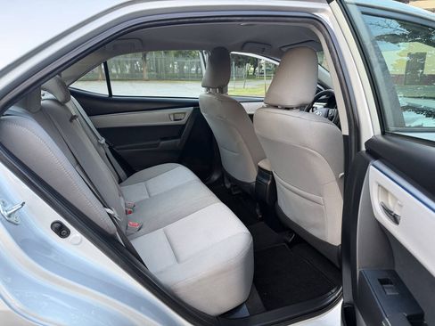 Used 2015 Toyota Corolla LE FWD image 11